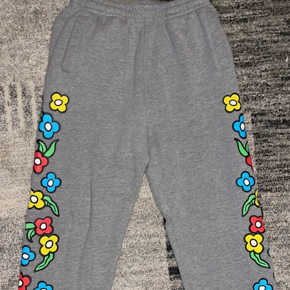Gonz Skateboarding Floral Gray Men’s Sweatpants-M